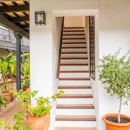 סביליה New Apartment In Traditional Building Of The XVI Century מראה חיצוני תמונה